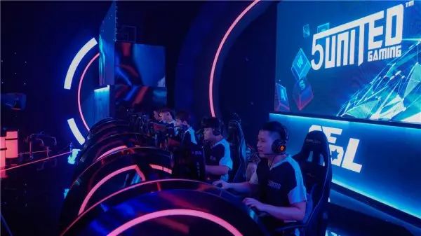 许多变革 许多变革